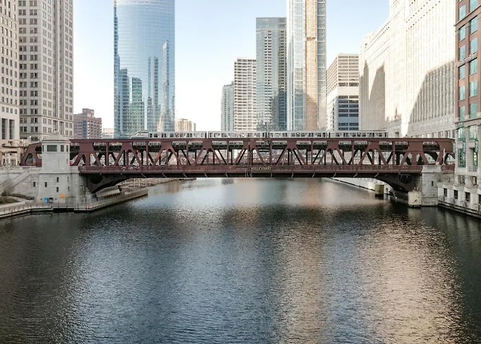 Blueground River North 2bd Chi-1114