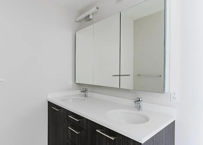 Blueground River North 2bd Chi-1114